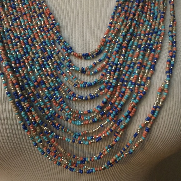 NWT Layered Seed/Metal Bead Necklace - Picture 3 of 3